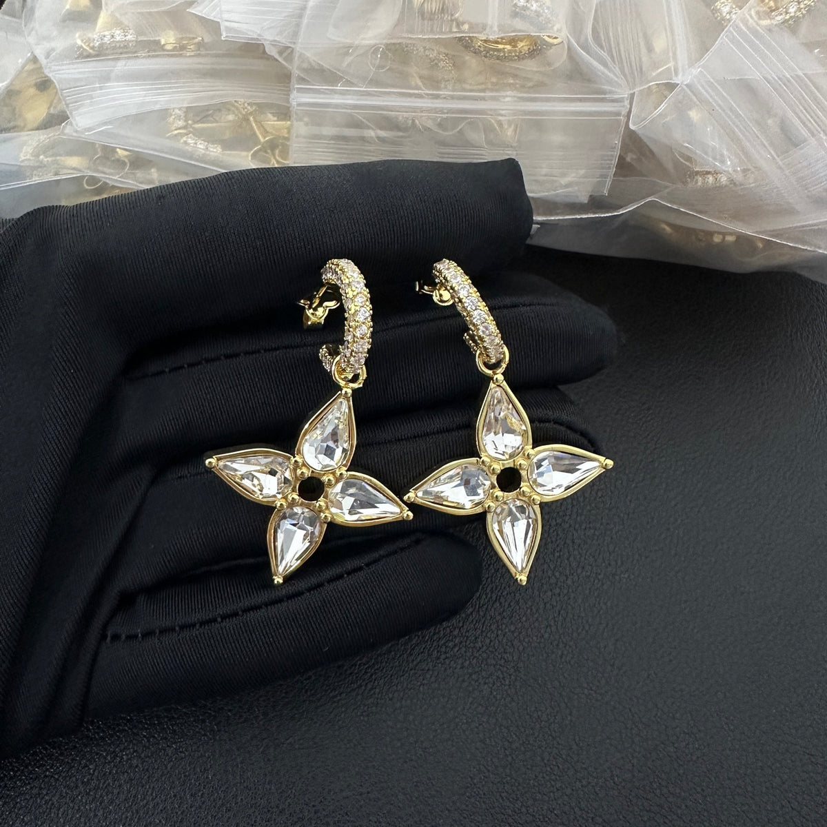 Four Point Star Drop Hoop Earrings Inlaid Sparkling Gemstones Fashion Women Ear Jewelry