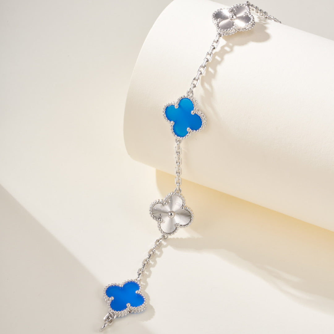 Five-Motif Four-Leaf Clover Bracelet – Lucky Charm for Everyday Wear