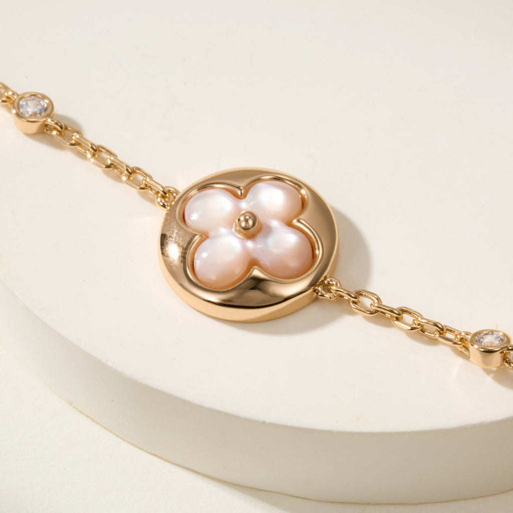 Four-Leaf Clover Bracelet with Pink Mother-of-Pearl – Lucky Charm