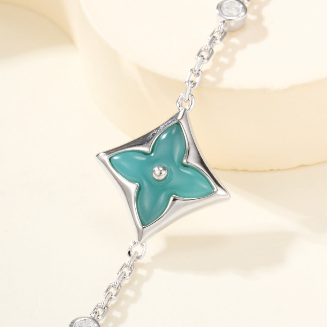 Four-Leaf Clover Bracelet with Amazonite & Gemstone Accents – Lucky Charm