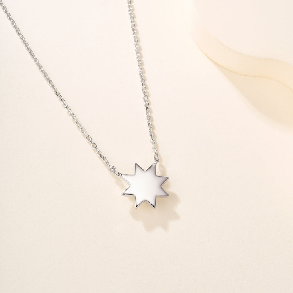 Eight-Pointed Star Necklace with Gemstones – 3D Star Pendant, Understated Style