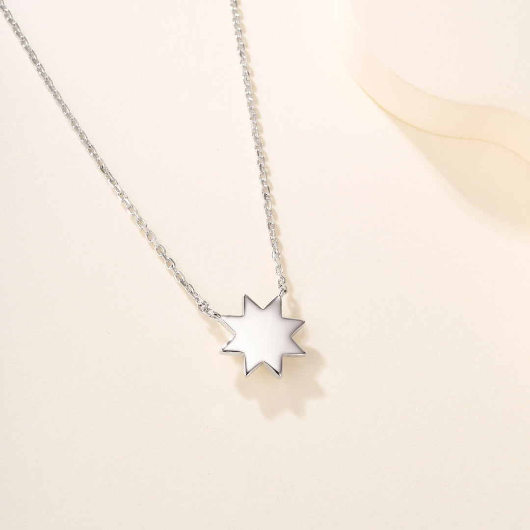 Eight-Pointed Star Necklace with Gemstones – 3D Star Pendant, Understated Style