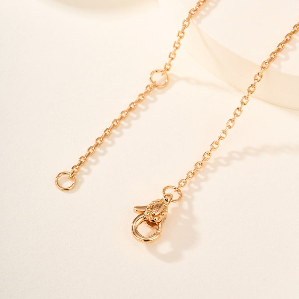 Eight-Pointed Star Necklace with Gemstones – 3D Star Pendant, Understated Style