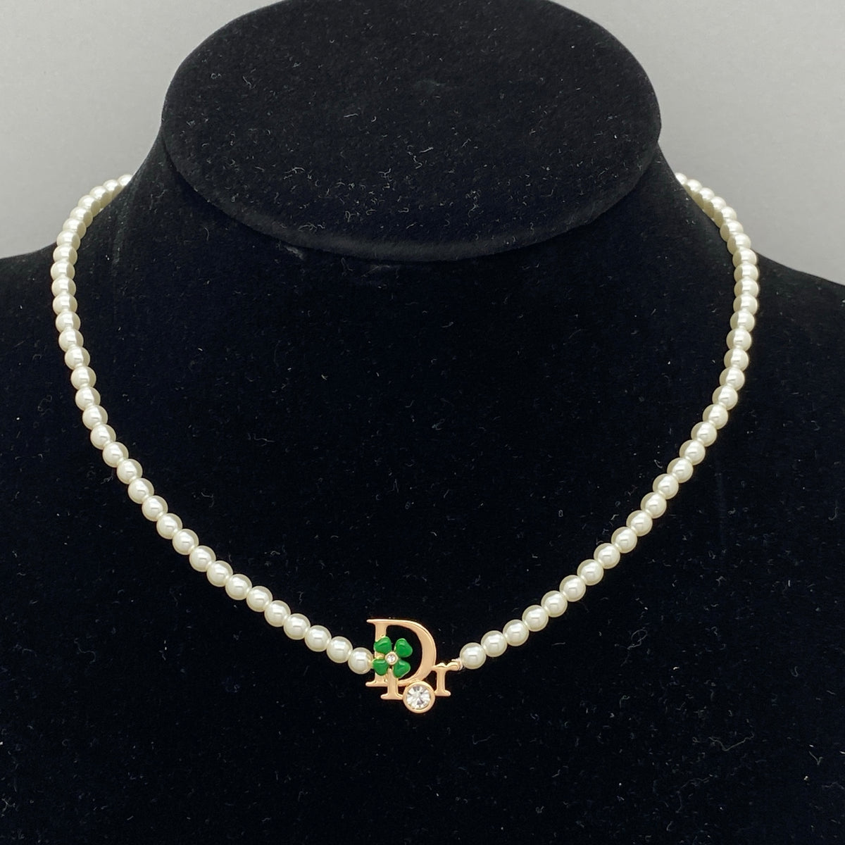 Lustrous Bead Choker Necklace – D Letter Charm, Green Clover