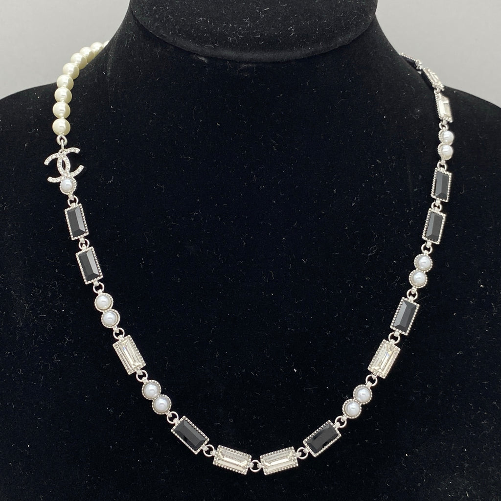 Baguette Crystal and Lustrous Bead Necklace – Interlocking C