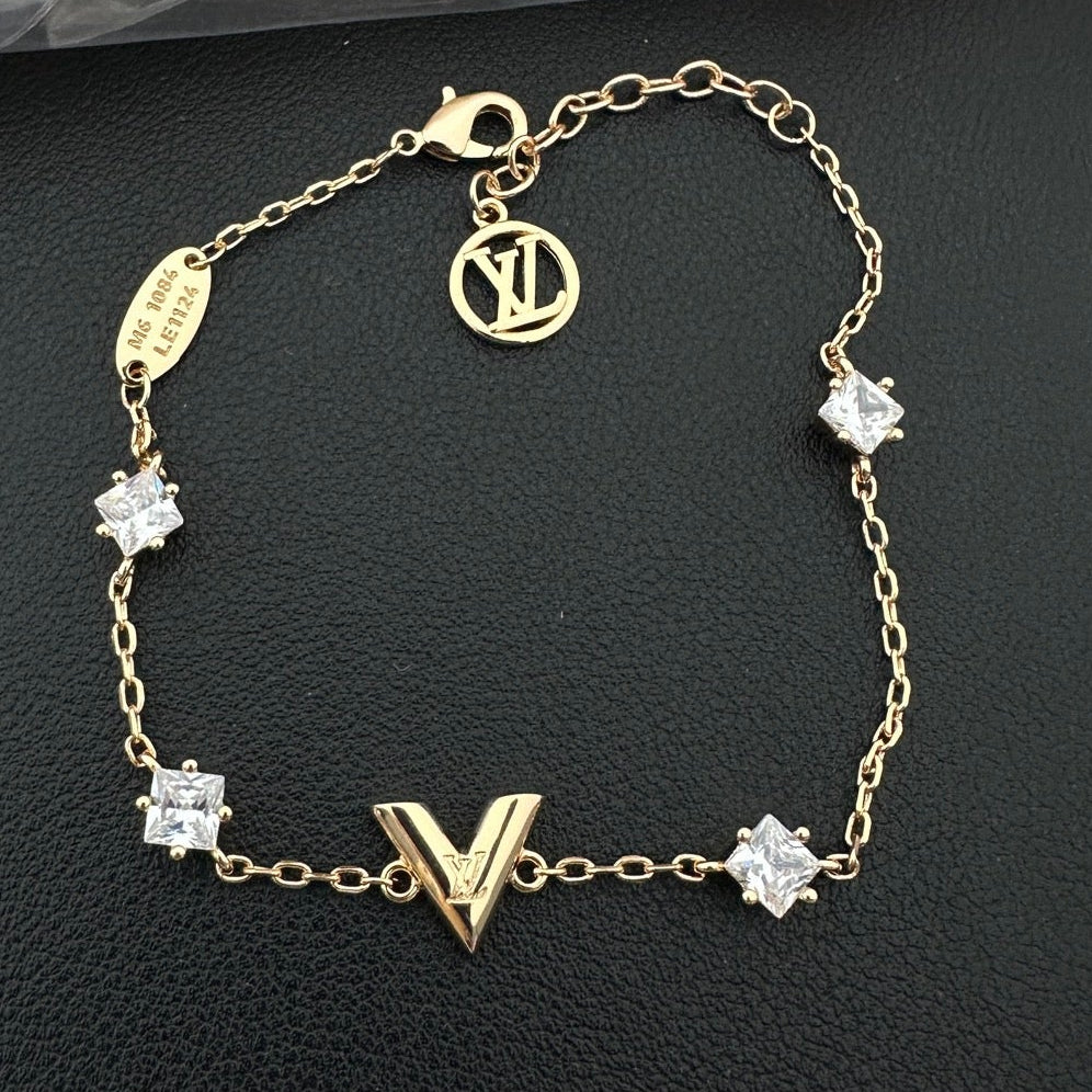 Crystal Station Bracelet – Pointed V Motif