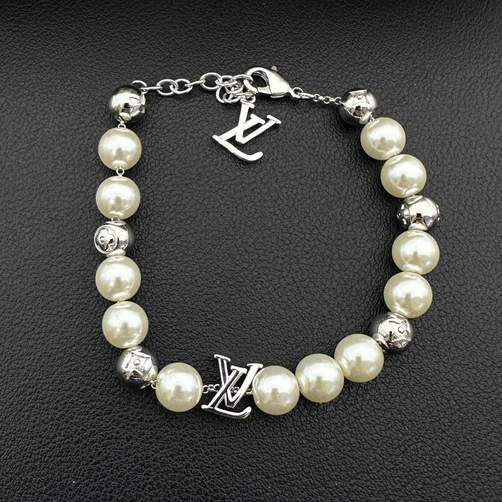 Lustrous Bead Station Bracelet – Interlocking Monogram