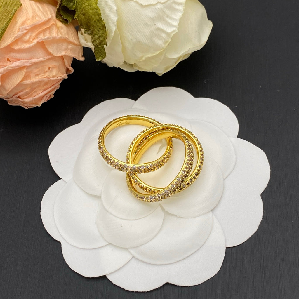 Interlocking Pavé Bands Ring – Twisted Trio