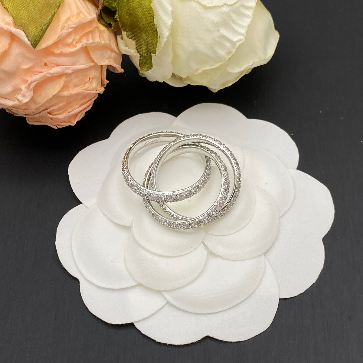 Interlocking Pavé Bands Ring – Twisted Trio