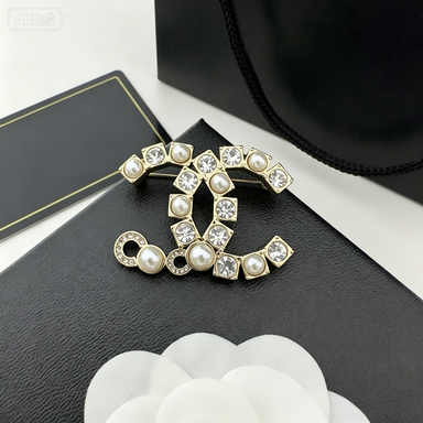 Square-Set Crystal and Lustrous Bead Interlocking C Brooch