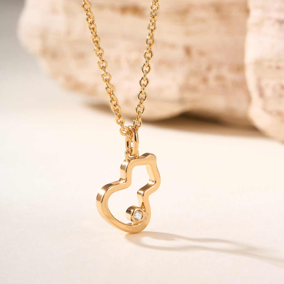 Lucky Gourd Charm Necklace – Single Gemstone Pendant, Elegant Hollow Design