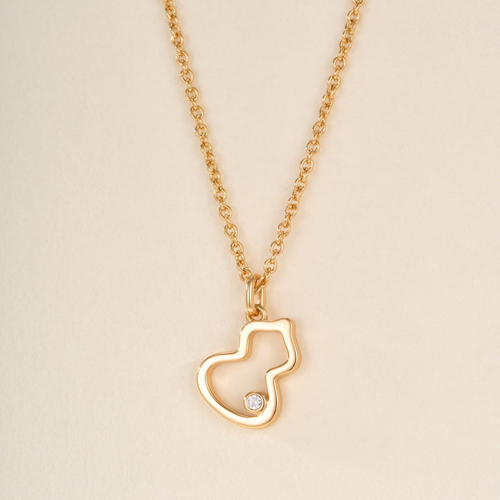 Lucky Gourd Charm Necklace – Single Gemstone Pendant, Elegant Hollow Design