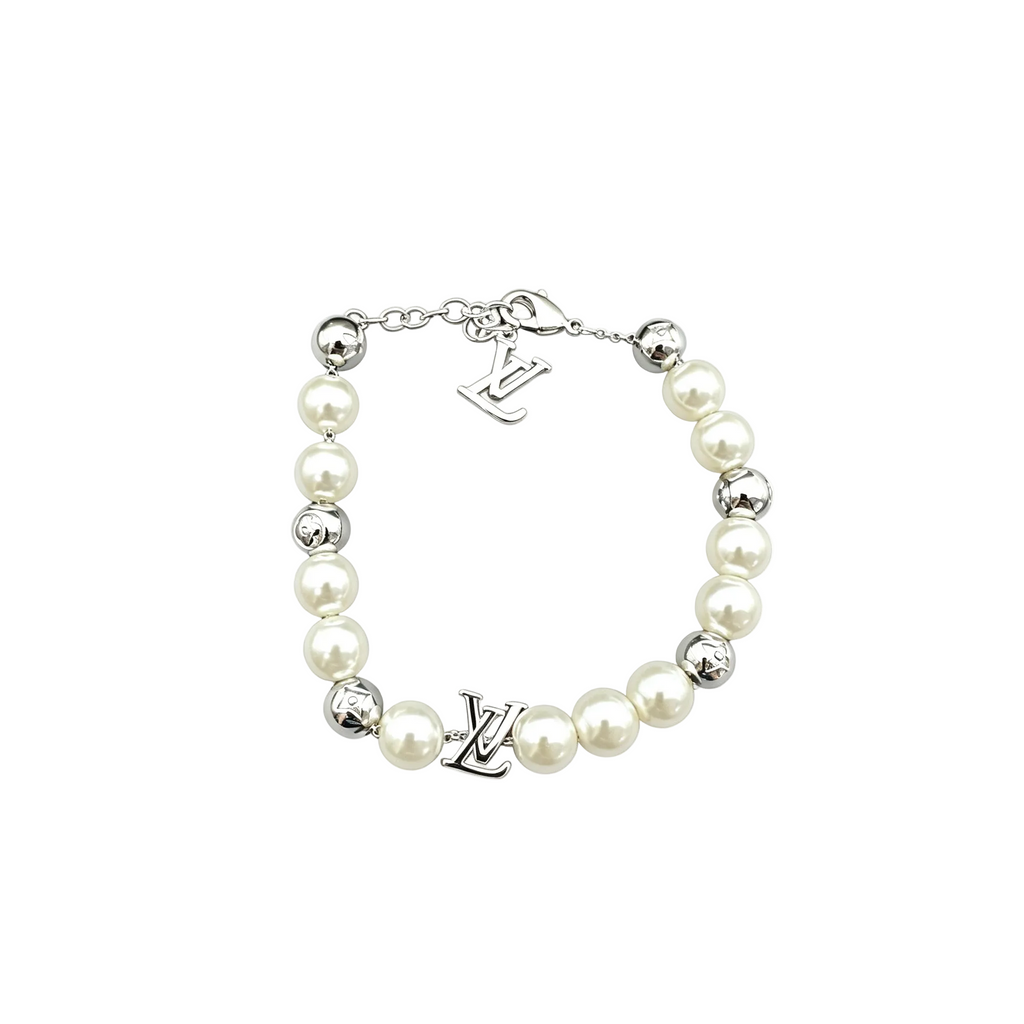 Lustrous Bead Station Bracelet – Interlocking Monogram