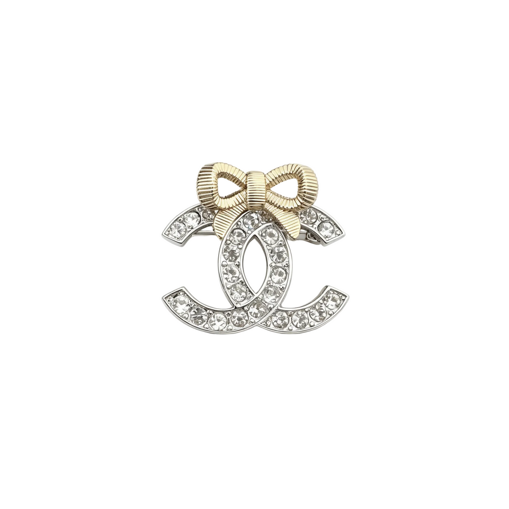 Pavé Interlocking C Brooch – Ribbed Bow Topper