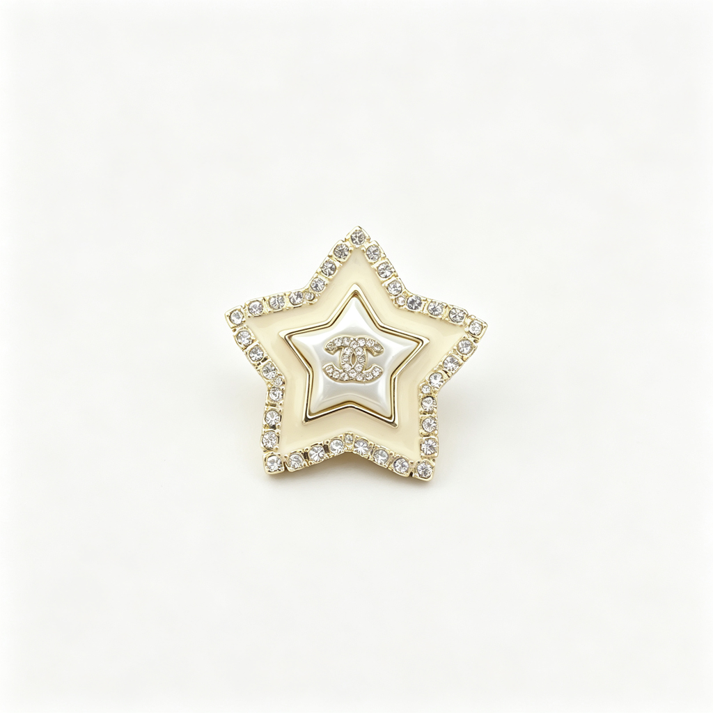 Double-Layer Star Brooch – Crystal Rim and Interlocking C