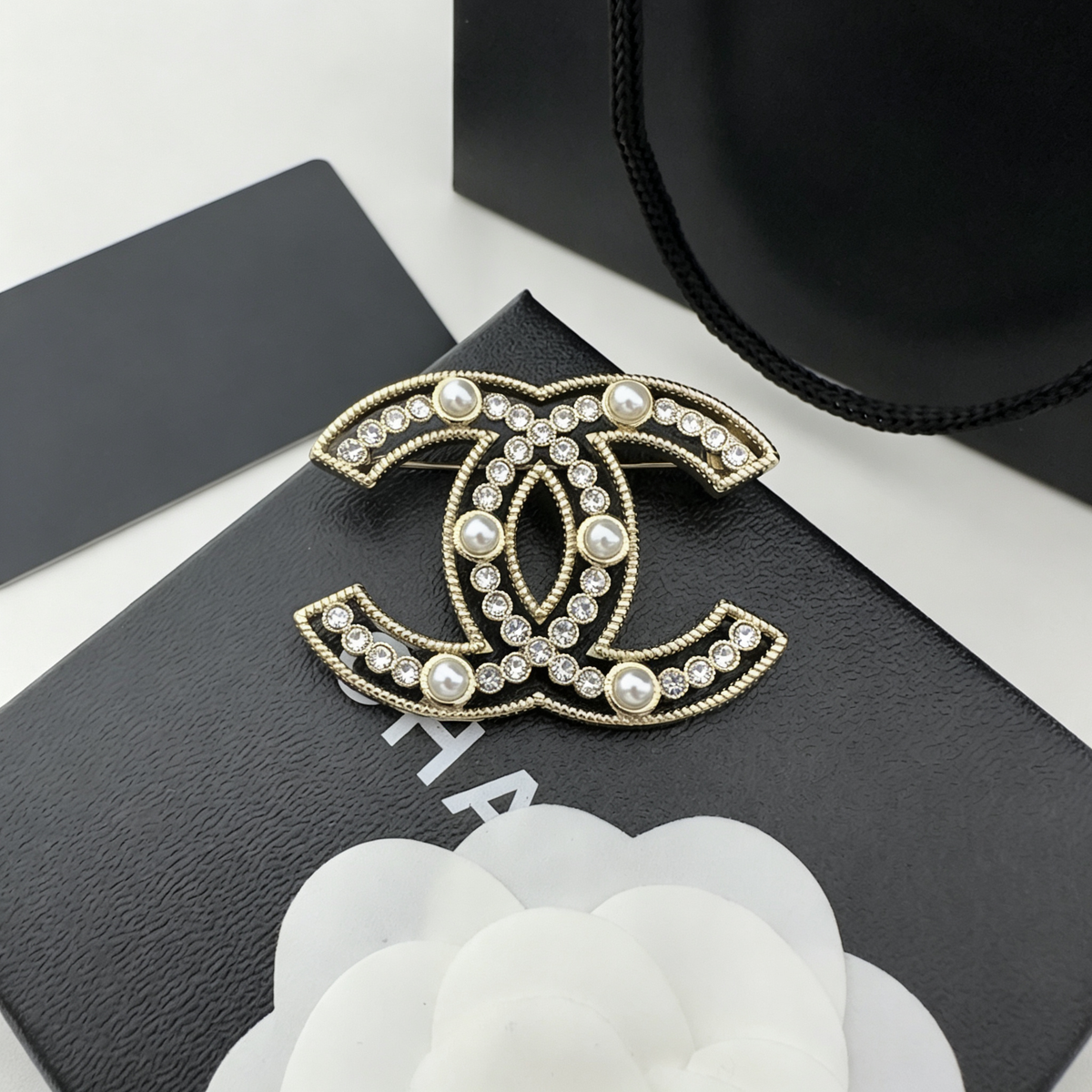Crystal and Lustrous Bead Interlocking C Brooch – Openwork