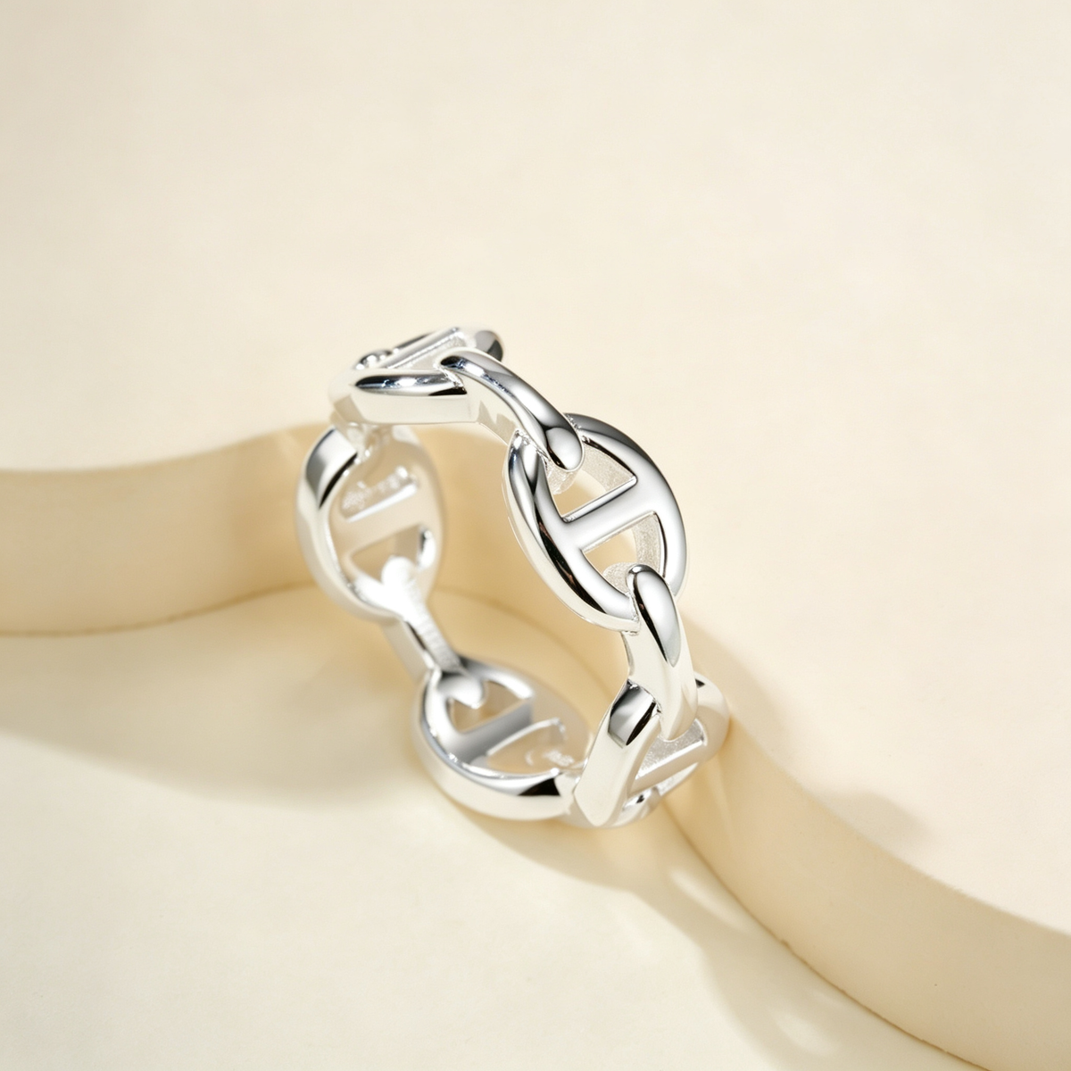 Chain-Link Fashion Ring – Polished Finish