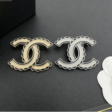 Interlocking C Enamel Brooch – Cream with Black Scalloped Edge