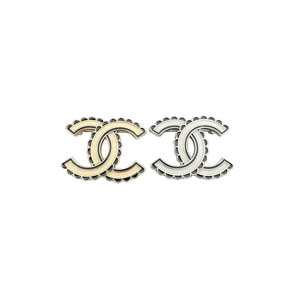Interlocking C Enamel Brooch – Cream with Black Scalloped Edge