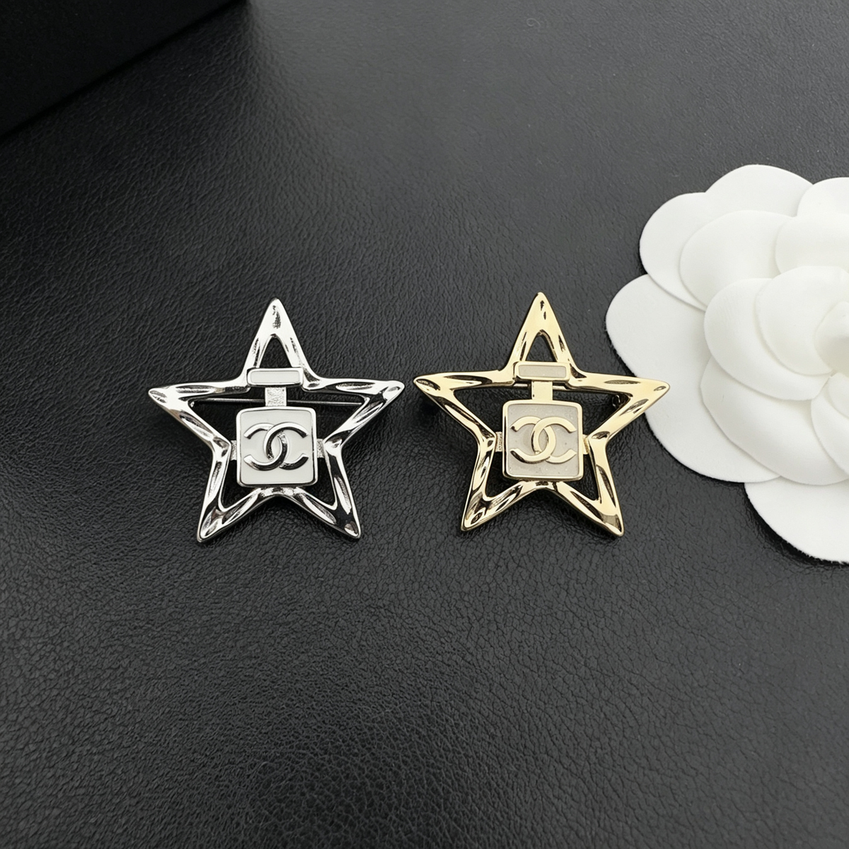 Openwork Star Brooch – Enamel Center Block