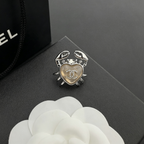 Crab Heart Brooch – Crystal Interlocking C