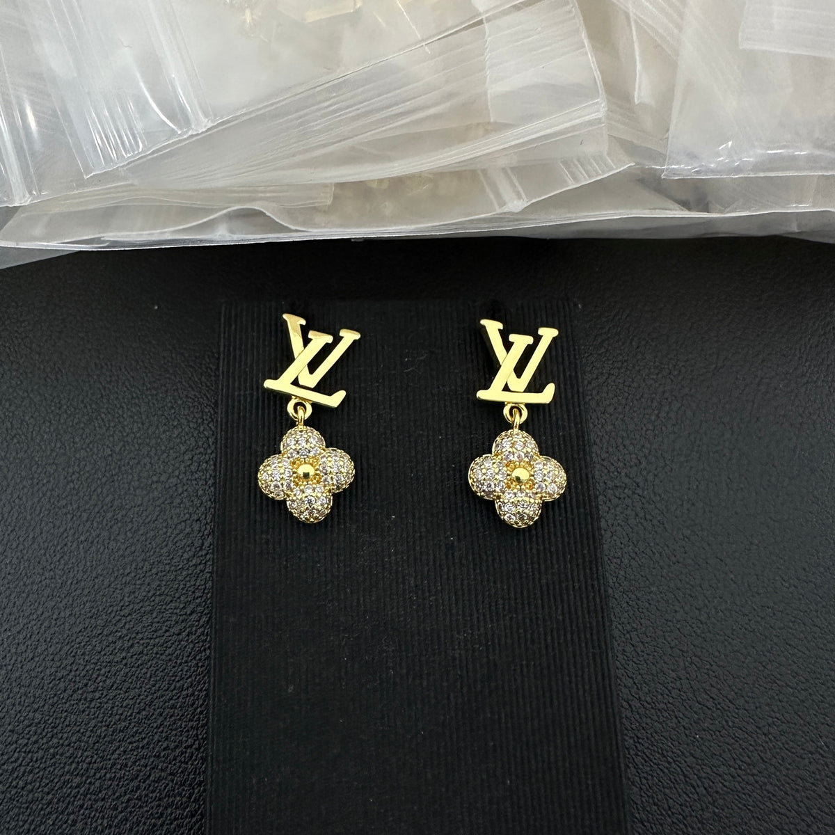 Intertwined Letter Floral Drop Stud Earrings Fully Paved Sparkling Gemstones Fashion Women Ear Jewelry