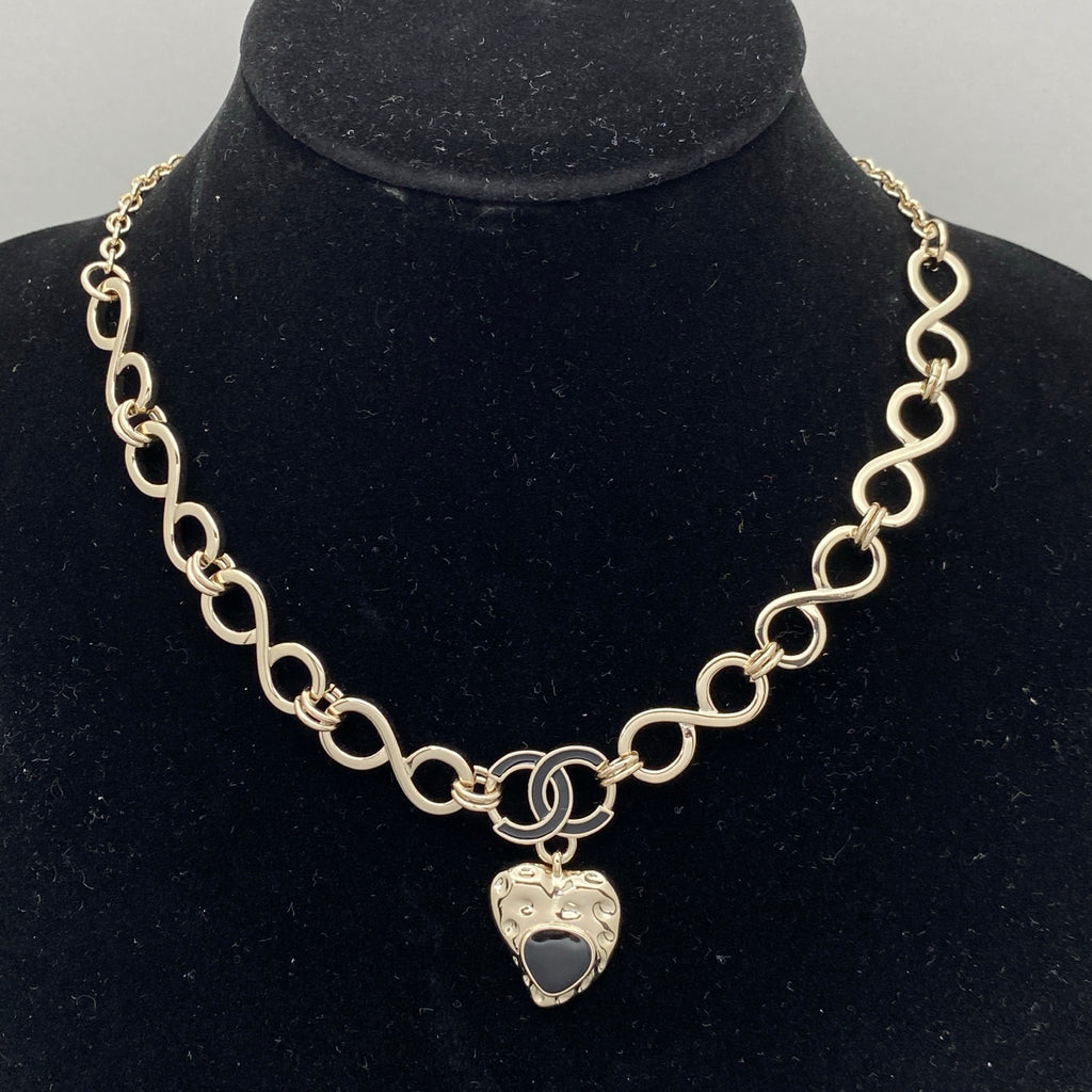 Figure-8 Link Chain Necklace – Black Enamel Interlocking C Heart Pendant